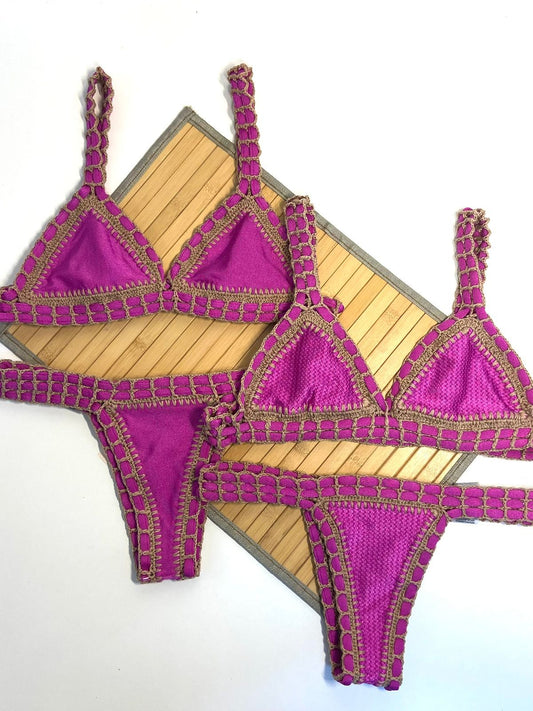 Croche double face Fuchsia strips and plain (bust) AED. 205.00